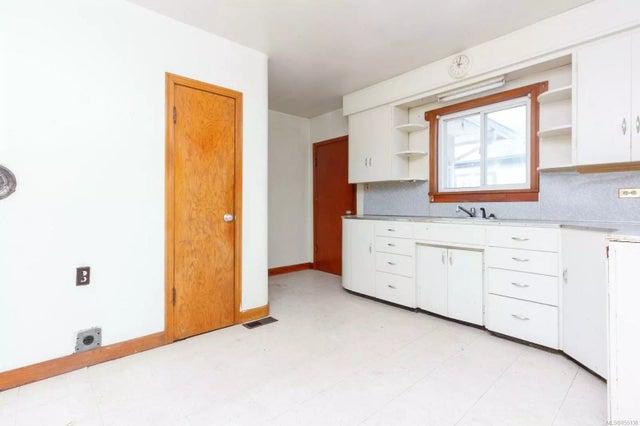 5 of 18 - 1598 Joan Ave, Crofton, BC