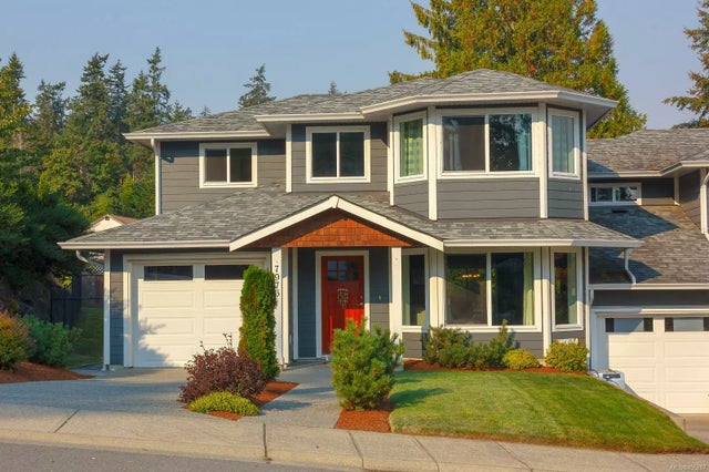 1 of 17 - 7976 Northview Dr, Crofton, BC