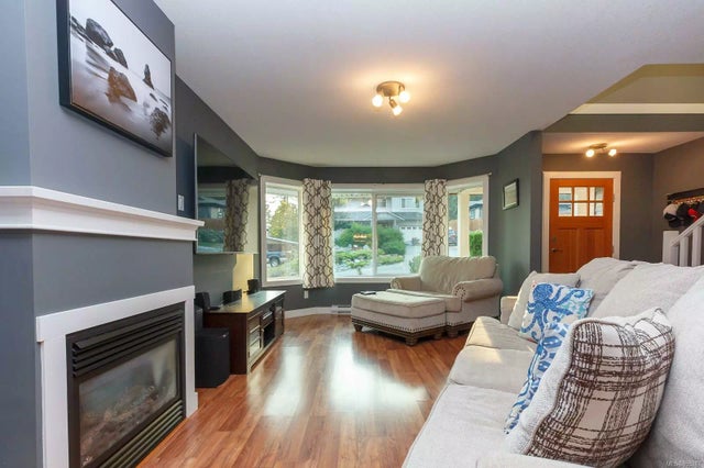 3 of 17 - 7976 Northview Dr, Crofton, BC