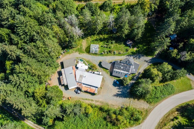 2 of 41 - 400 Holiday Rd, Fanny Bay, BC