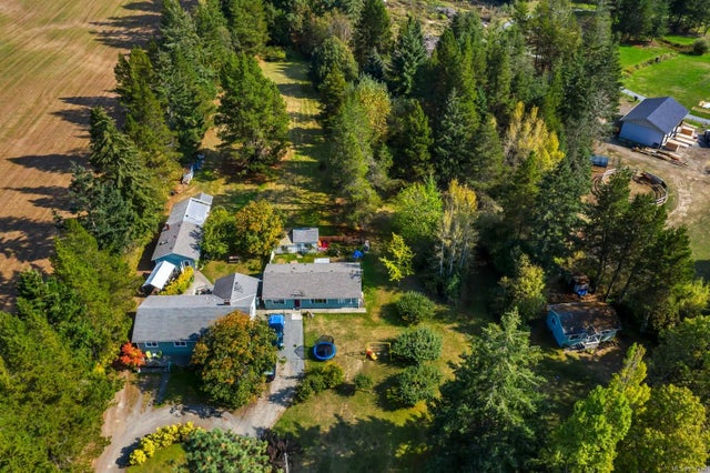 1 of 41 - 4441/4445 Telegraph Rd, Cowichan Bay, BC