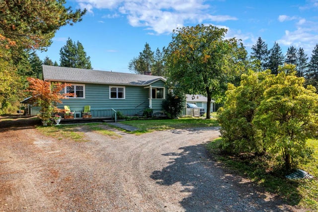 3 of 41 - 4441/4445 Telegraph Rd, Cowichan Bay, BC