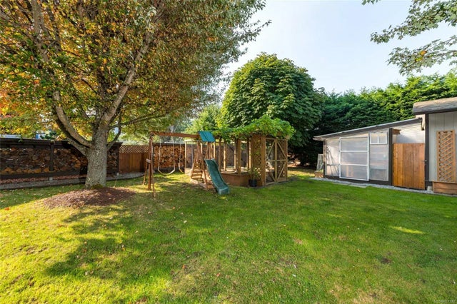 5 of 35 - 8054 Spinnaker Dr, Crofton, BC