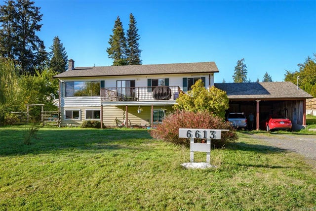 2 of 34 - 6613 Walker Frontage Rd, Fanny Bay, BC