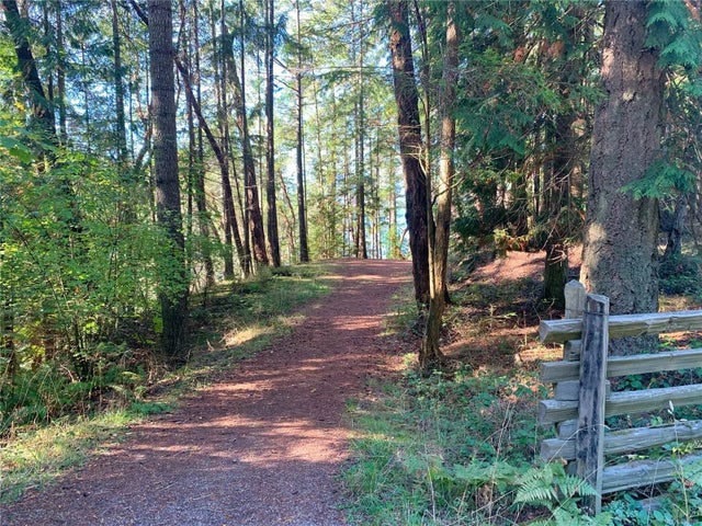2 of 20 - Lt 3 Taylor Bay Rd, Gabriola Island, BC