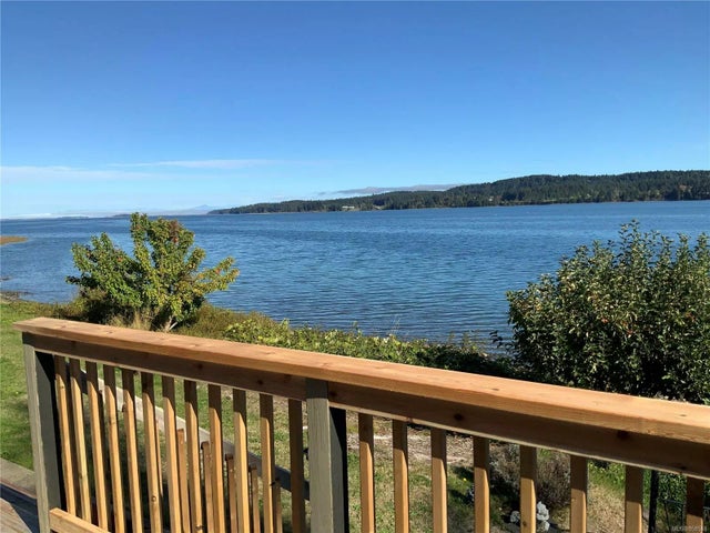 2 of 47 - 6704 Island Hwy S, Fanny Bay, BC