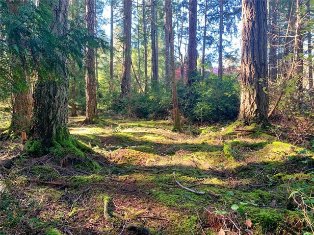 2 of 19 - Lt 23 Berg Rd, Gabriola Island, BC