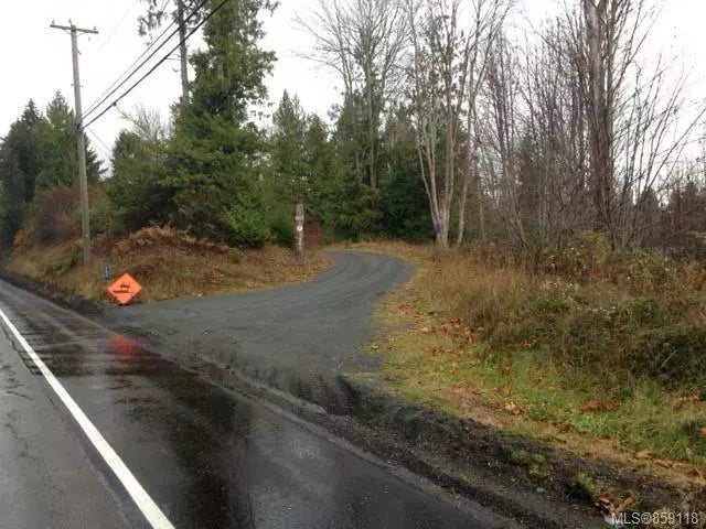 1 of 5 - 7970 Island Hwy S, Fanny Bay, BC