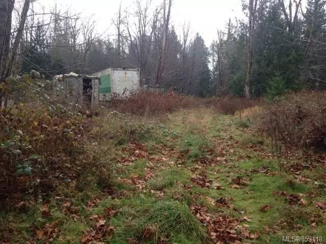 3 of 5 - 7970 Island Hwy S, Fanny Bay, BC