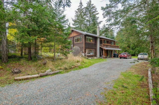 1 of 20 - 1790 Lackehaven Dr, Gabriola Island, BC