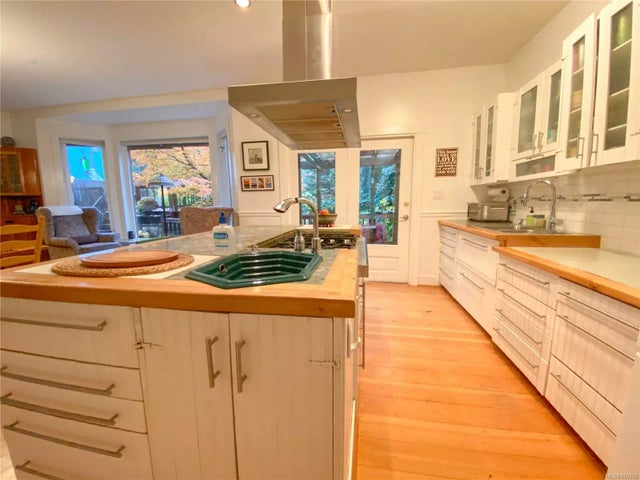 4 of 72 - 3065 Commodore Way, Gabriola Island, BC