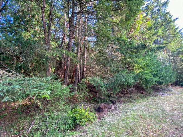 3 of 12 - Lt 37 Pat Burns Ave, Gabriola Island, BC