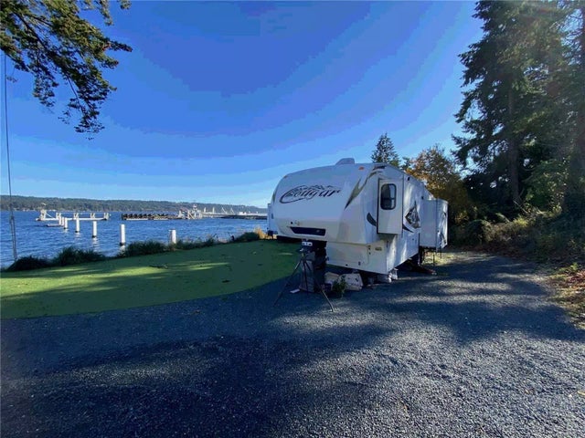 5 of 10 - 6832 Buckley Bay Frontage Rd, Fanny Bay, BC