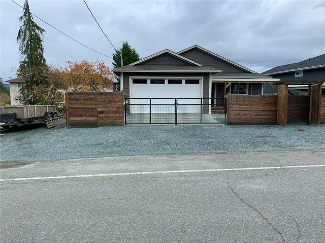 1 of 24 - 8149 Edmund St, Crofton, BC