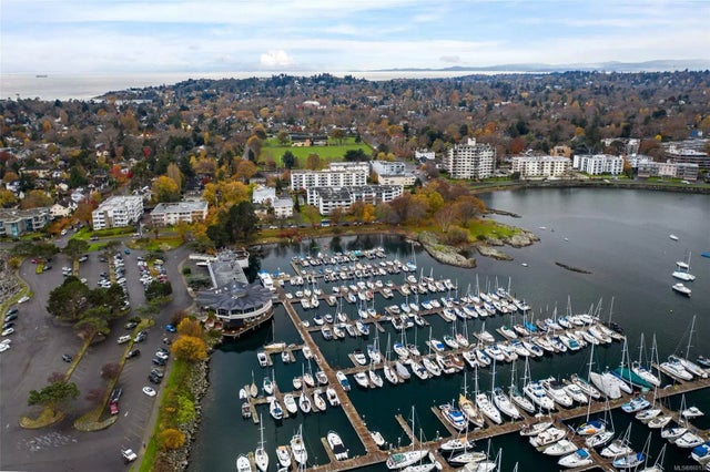 3 of 36 - 2530 Windsor Rd 4, Oak Bay, BC