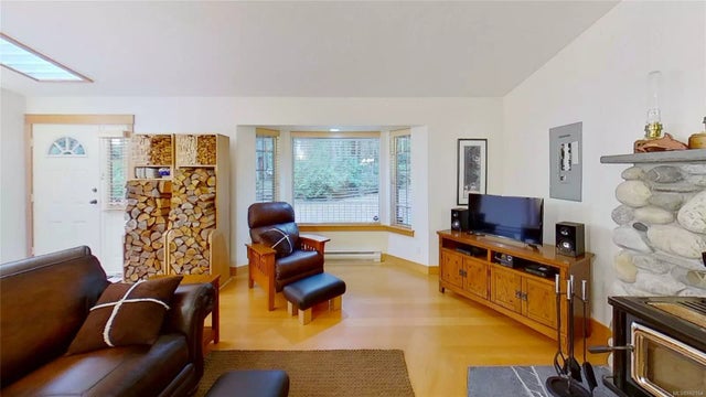 2 of 34 - 1005 Dirksen Rd, Gabriola Island, BC