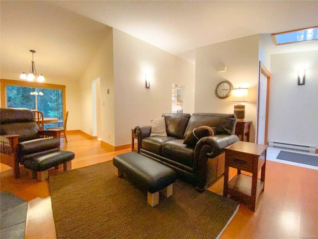 3 of 34 - 1005 Dirksen Rd, Gabriola Island, BC