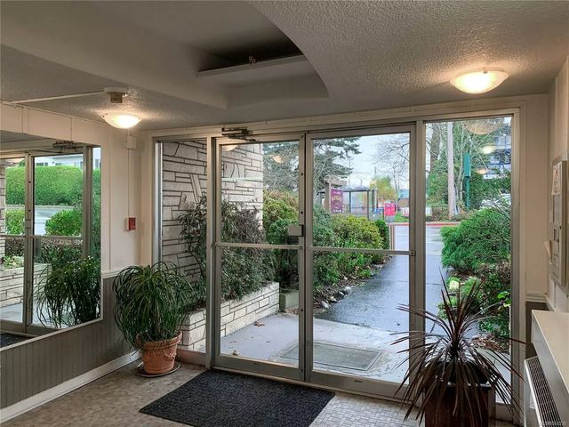 5 of 8 - 510 Comox Rd, Nanaimo, BC
