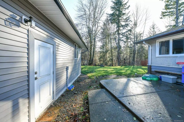 3 of 33 - 7596 Cougar Smith Rd, Fanny Bay, BC