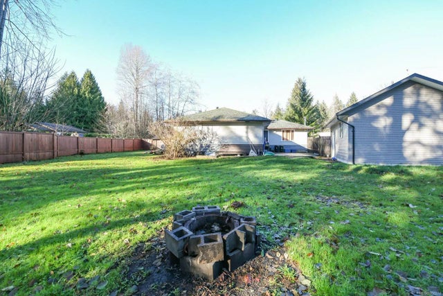 4 of 33 - 7596 Cougar Smith Rd, Fanny Bay, BC