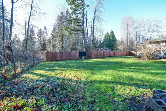 5 of 33 - 7596 Cougar Smith Rd, Fanny Bay, BC