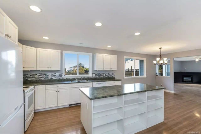 3 of 41 - 8011 Vye Rd, Crofton, BC