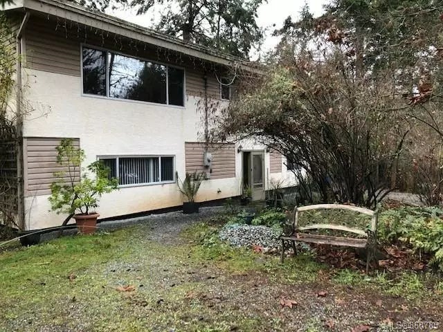 1 of 15 - 1607 Pequod Cres, Gabriola Island, BC