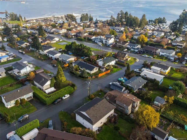 2 of 28 - 1552 Pauline St, Crofton, BC