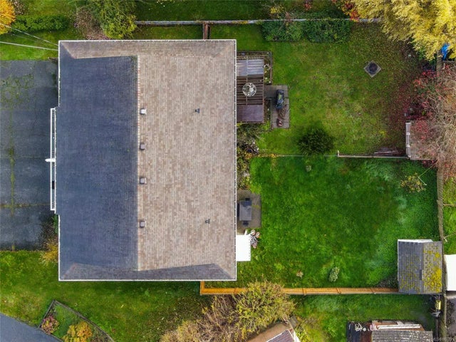 3 of 28 - 1552 Pauline St, Crofton, BC