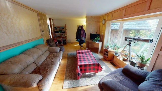 5 of 18 - 3290 South Rd, Gabriola Island, BC