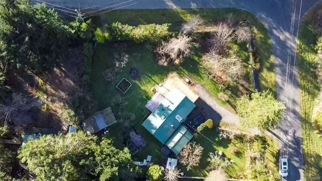 1 of 47 - 400 Spruce Ave, Gabriola Island, BC