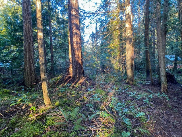 1 of 12 - Lt 31 Wildwood Cres, Gabriola Island, BC