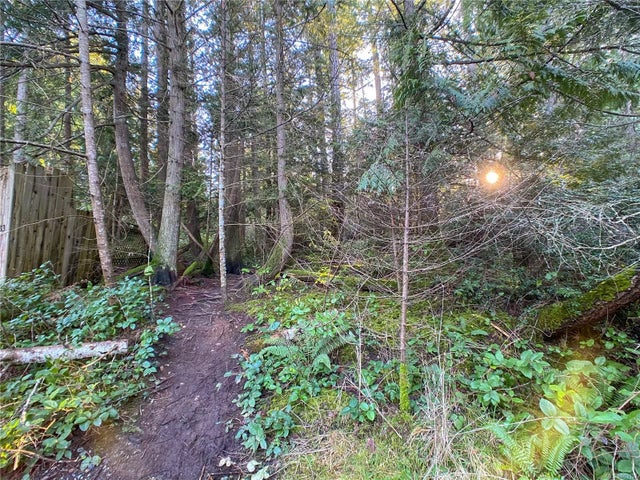 3 of 12 - Lt 31 Wildwood Cres, Gabriola Island, BC