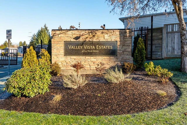 1 of 27 - 4714 Muir Rd 10, Courtenay, BC