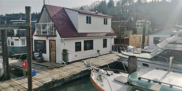 1 of 22 - 1765 Cowichan Bay Rd 6, Cowichan Bay, BC