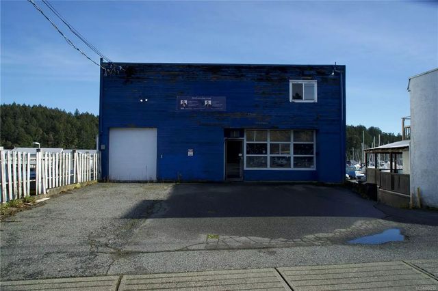 4 of 13 - 1340-1370 Stewart Ave, Nanaimo, BC