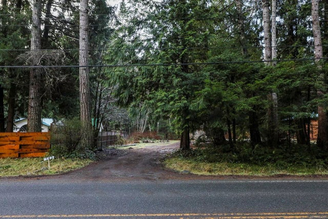 1 of 14 - 383 Ships Point Rd, Fanny Bay, BC