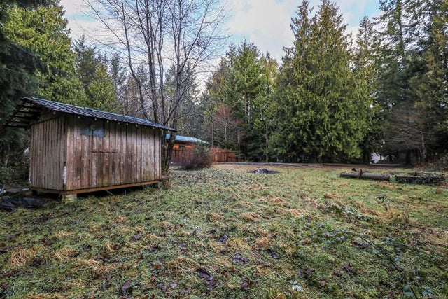 4 of 14 - 383 Ships Point Rd, Fanny Bay, BC