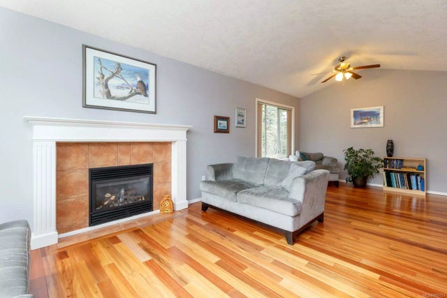 5 of 39 - 1464 Patricia Pl, Crofton, BC