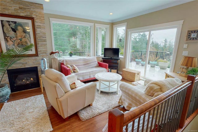 2 of 20 - 1805 Lackehaven Dr, Gabriola Island, BC