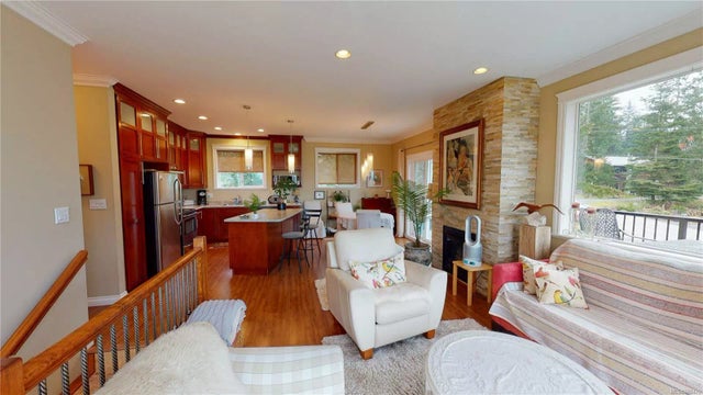 4 of 20 - 1805 Lackehaven Dr, Gabriola Island, BC