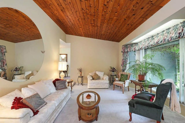 2 of 18 - 291 Stern Rd, Fanny Bay, BC