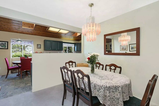 5 of 18 - 291 Stern Rd, Fanny Bay, BC