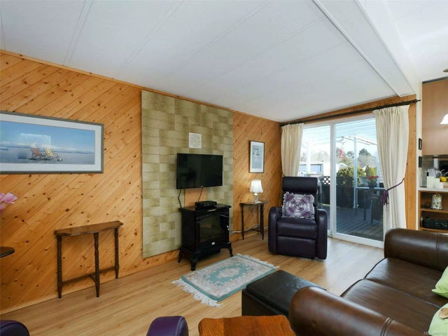 2 of 22 - 2023 Sunfield Cres, Sidney, BC