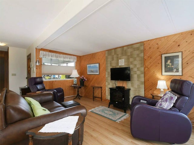 3 of 22 - 2023 Sunfield Cres, Sidney, BC