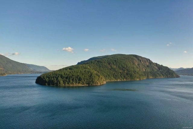 2 of 25 - 8150 Sa-seen-os Cres, Youbou, BC