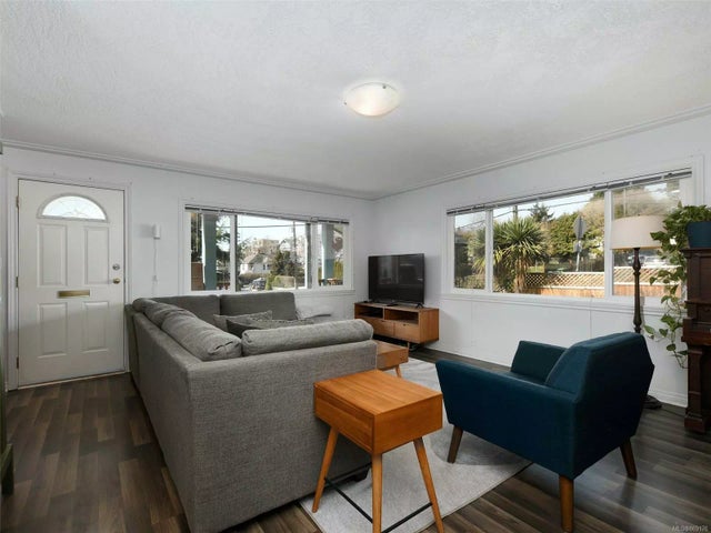 2 of 22 - 541 West Bay Terr, Esquimalt, BC