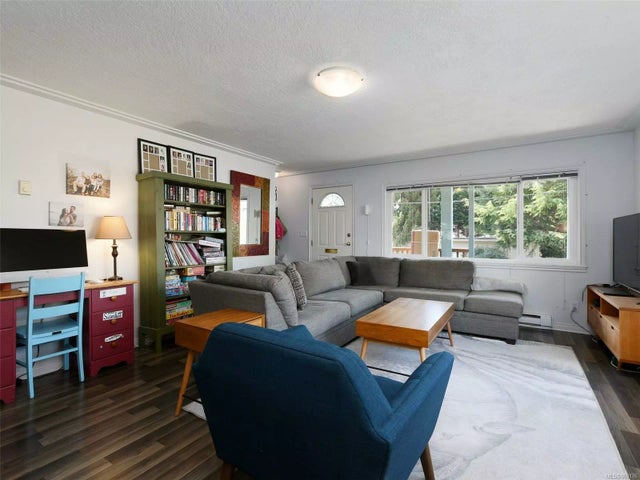 3 of 22 - 541 West Bay Terr, Esquimalt, BC