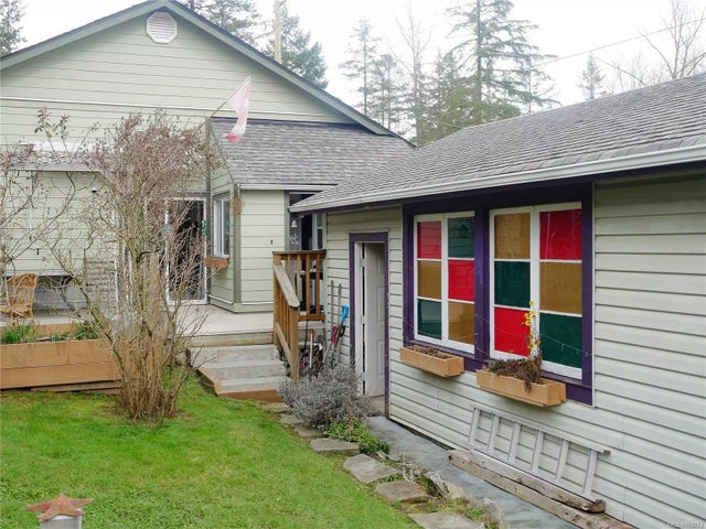 1 of 26 - 1670 Chaplin St, Crofton, BC