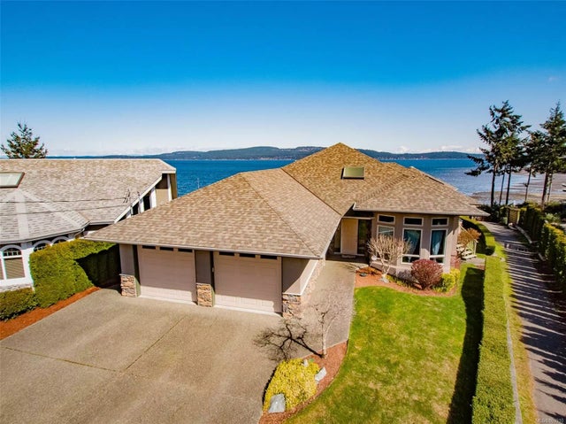 1 of 38 - 8128 Spinnaker Pl, Crofton, BC